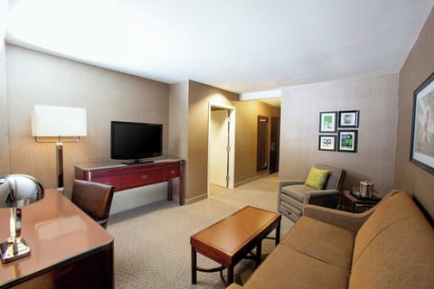 Suite, 1 Bedroom | Premium bedding, pillowtop beds, in-room safe, individually furnished