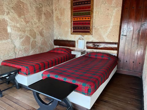 Cabin, 3 Bedrooms, Kitchen | In-room safe, free WiFi, bed sheets