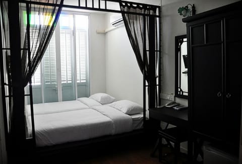 Standard Twin Room, Balcony | Desk, blackout drapes, free WiFi, bed sheets