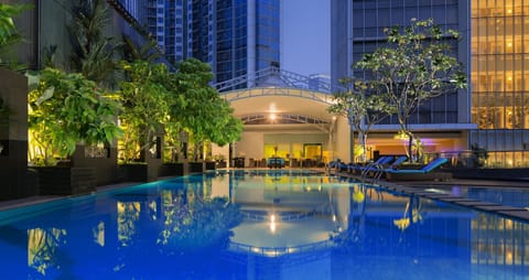 Outdoor pool, sun loungers