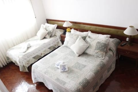 Standard Triple Room | Free cribs/infant beds, free WiFi, bed sheets