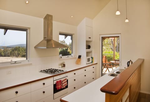 Butterfly Cottage  | Private kitchen | Fridge, microwave, dishwasher, espresso maker