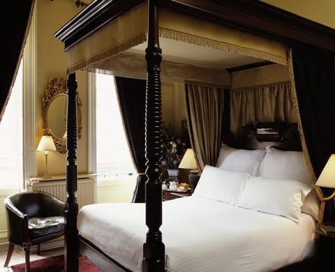 Superior Room, 1 Double Bed | Premium bedding, minibar, in-room safe, individually decorated