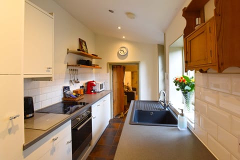 Cottage, Private Bathroom | Shared kitchen