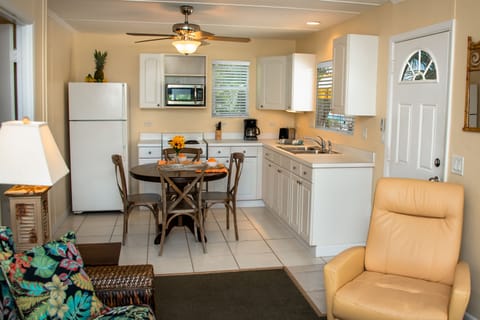 Bamboo Suite | Private kitchen | Full-size fridge, microwave, oven, stovetop