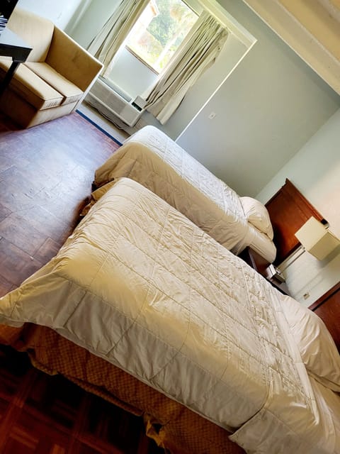 Basic Double Room | Free WiFi, bed sheets