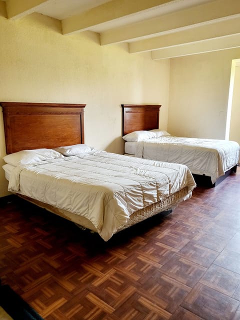 Basic Double Room | Free WiFi, bed sheets