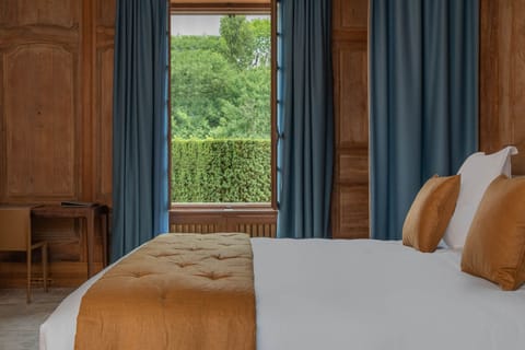 Deluxe Double Room | Premium bedding, down comforters, minibar, in-room safe