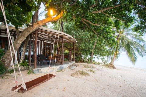 Villa Beachfront | Terrace/patio