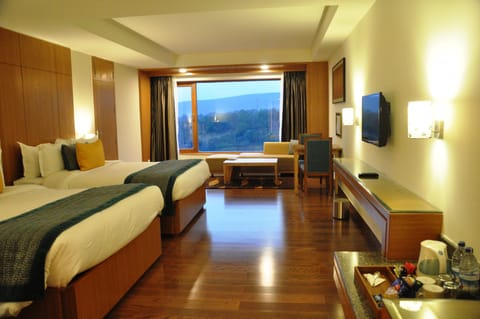 Valley View Room | Premium bedding, minibar, in-room safe, desk