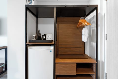 In-room safe, desk, laptop workspace, iron/ironing board