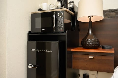 Room 2 - King Room | Individually decorated, individually furnished, iron/ironing board