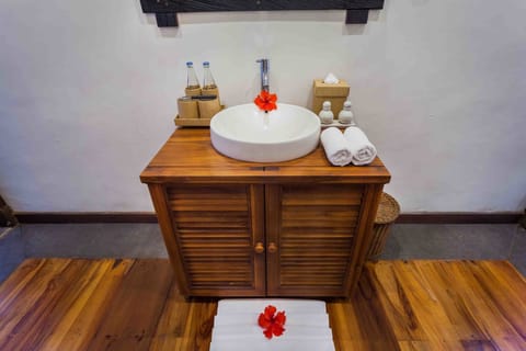 Superior Room | Bathroom sink