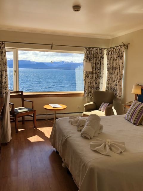 Double Room, Lake View | In-room safe, soundproofing, travel crib, free WiFi