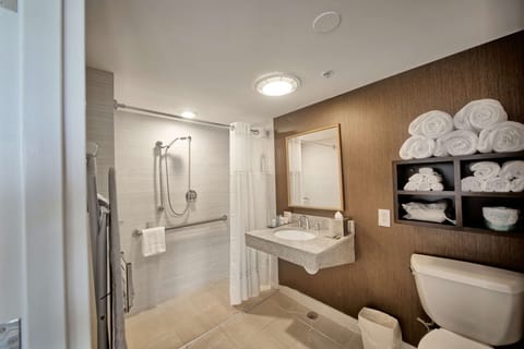 Combined shower/tub, hair dryer, bathrobes, towels