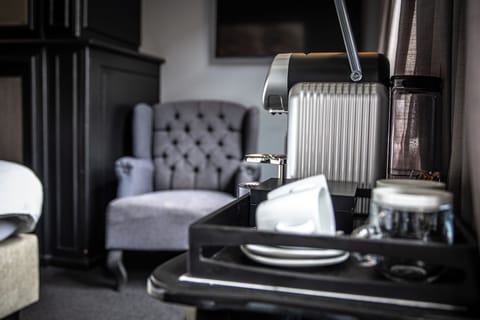 Deluxe Suite | Coffee and/or coffee maker