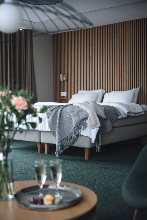 Junior Suite | Hypo-allergenic bedding, blackout drapes, soundproofing