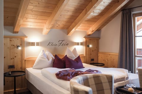 Standard Double Room | Hypo-allergenic bedding, minibar, in-room safe, soundproofing