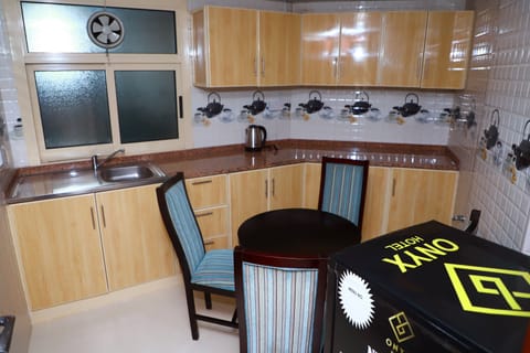 Standard Apartment, 1 Bedroom | Private kitchen | Fridge, cookware/dishes/utensils