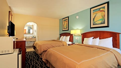 Desk, iron/ironing board, free WiFi, bed sheets