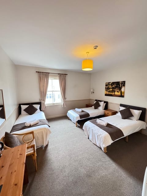 Triple Room, Private Bathroom | 1 bedroom