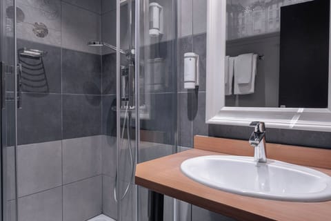 Free toiletries, hair dryer, towels, soap