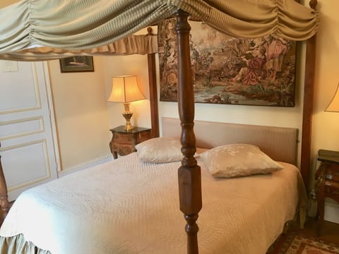 Superior Double or Twin Room, Private Bathroom, Park View (3)