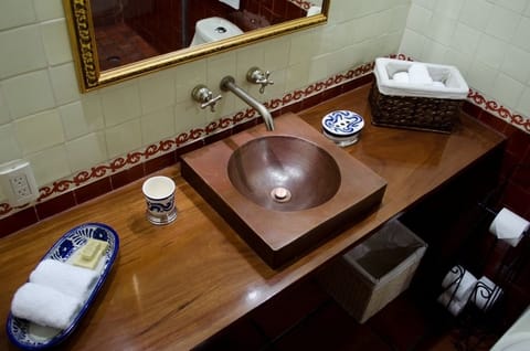 Standard Shared Dormitory, 1 Bedroom | Bathroom | Shower, hair dryer, towels