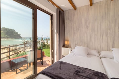 Superior Double Room, Accessible, Ensuite (vistas al mar)