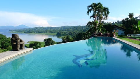 2 outdoor pools, sun loungers