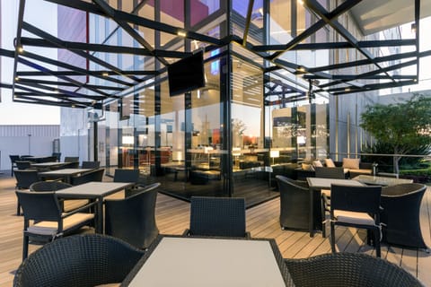 Free daily full breakfast