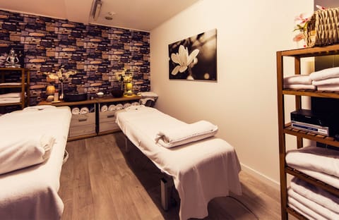 Hot stone massages, massage/treatment rooms, massages