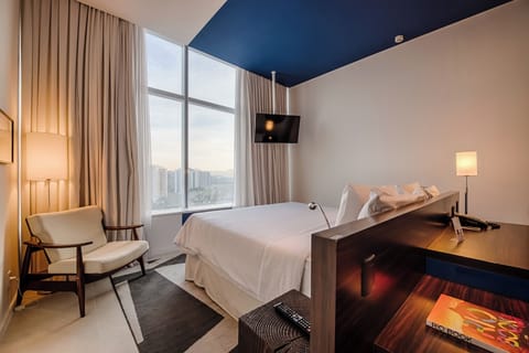 Superior Room, 1 Double Bed, Non Smoking | Minibar, in-room safe, laptop workspace, blackout drapes