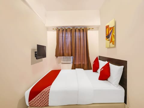 Standard Double Room | Free WiFi, bed sheets