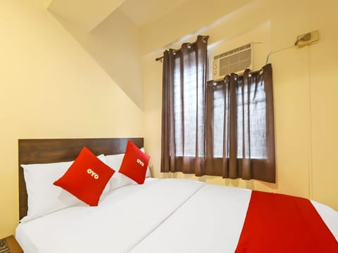 Standard Double Room | Free WiFi, bed sheets