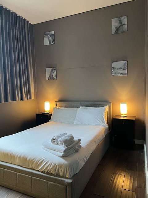 Superior Double Room, Ensuite (Ground Floor)