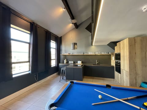 Luxury Penthouse, Private Bathroom | Shared kitchen | Dining tables