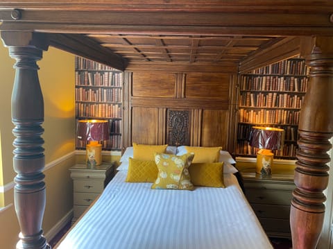 Cottage | 4 bedrooms, individually decorated, individually furnished, free WiFi