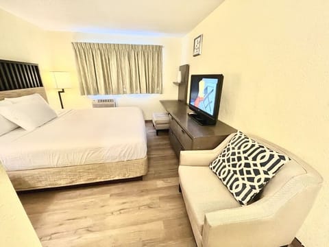 Basic Double Room | Rollaway beds, free WiFi, bed sheets