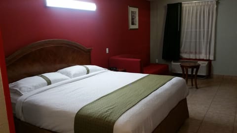 Standard Room | Iron/ironing board, free WiFi, bed sheets