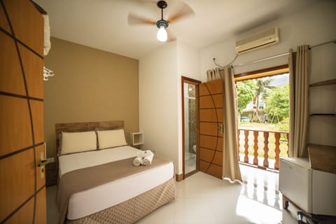 Deluxe Double Room | Free WiFi, bed sheets
