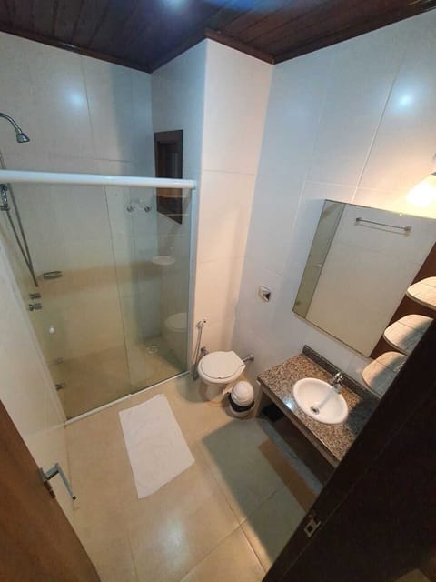 Deluxe Room | Bathroom