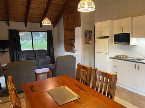 Standard Cabin | In-room dining