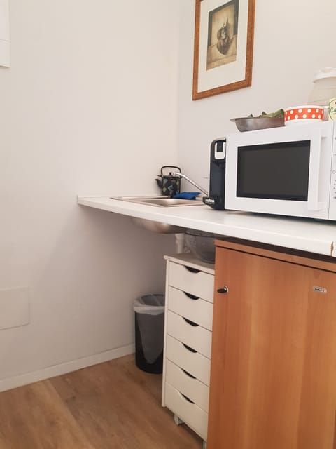 Basic Room | Free WiFi, bed sheets