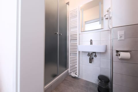 Superior Double Room (1) | Bathroom | Shower, hair dryer, towels, soap