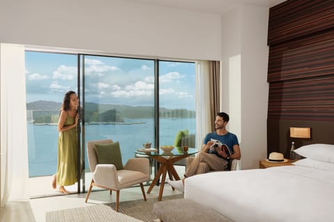 King Seaview Room (High Floor) | Balcony view