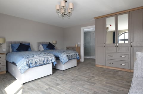 Luxury Suite, Ensuite (Ground floor suite) | 1 bedroom