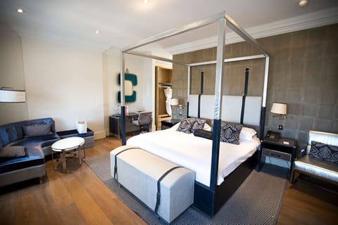 Luxury Double Room | Hypo-allergenic bedding, in-room safe, desk, iron/ironing board