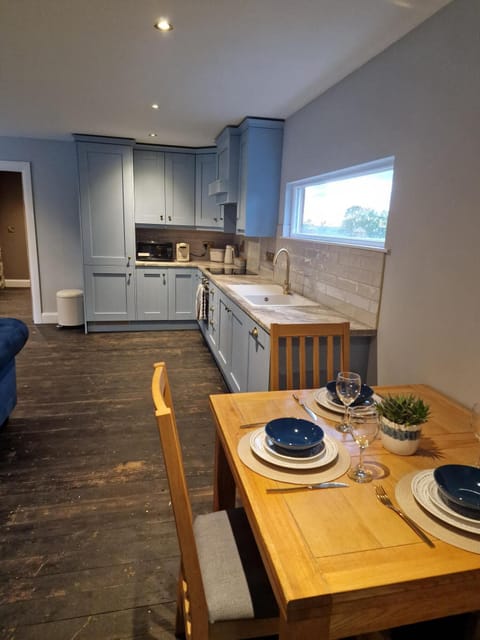 Superior Cottage, Private Bathroom | Shared kitchen