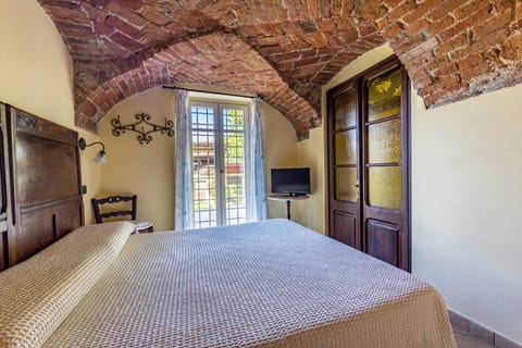 Basic Room | Premium bedding, down comforters, individually decorated